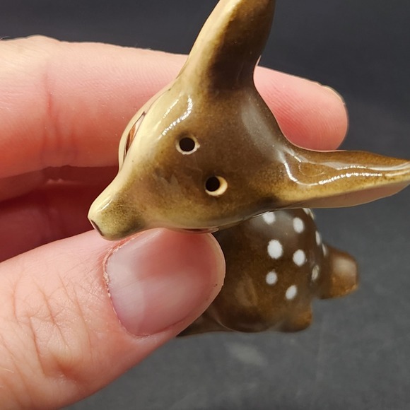 Vintage Ceramic Fawn Deer Salt and Pepper Shakers Japan Cork Stoppers Wide Eyes - Picture 9 of 16